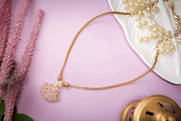 Aarvi Bloom Necklace